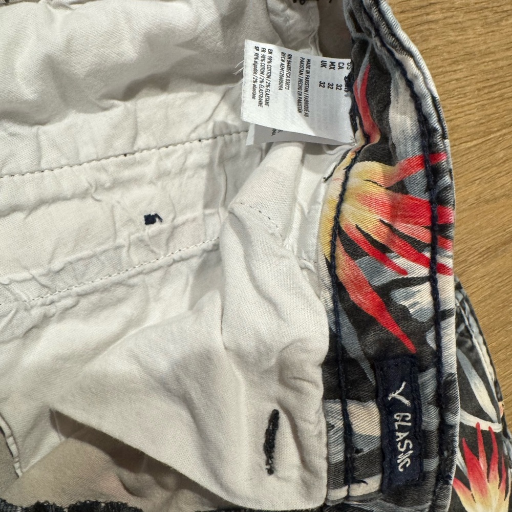 American Eagle Active Flex Classic Cargo Hawaiian Palm Tree Shorts Men’s 32 - Picture 3 of 4
